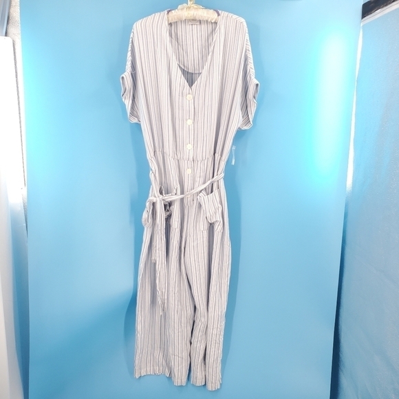 Violet Weekend New blue striped jumpsuit Medium - Picture 1 of 16